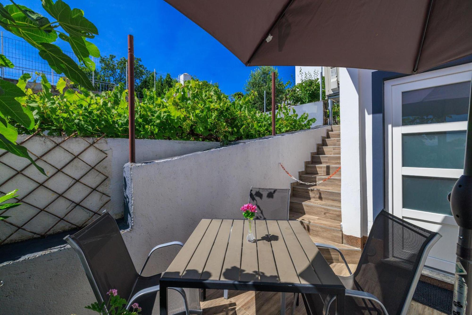 קריקווניצה Apartments Luna מראה חיצוני תמונה