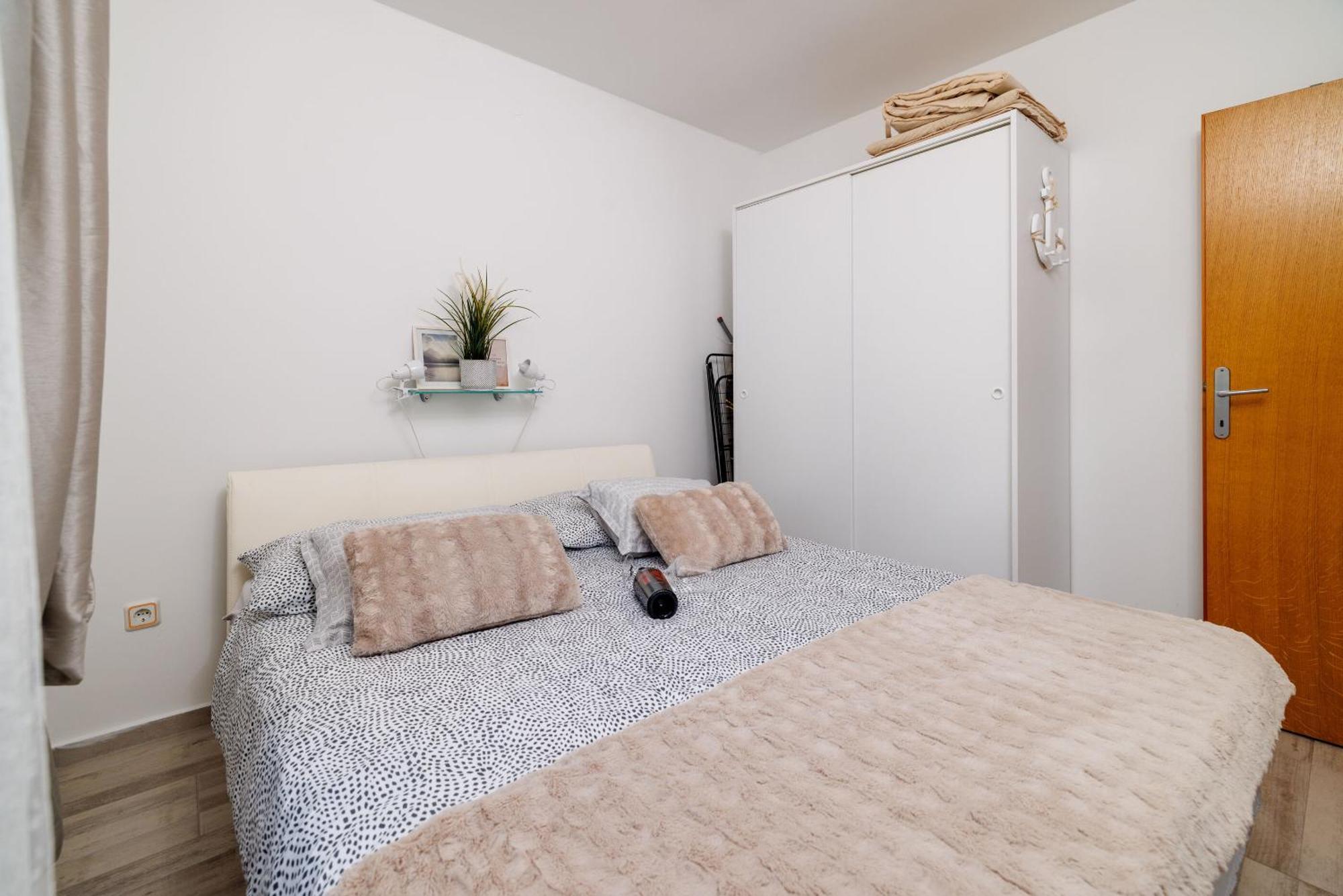 קריקווניצה Apartments Luna מראה חיצוני תמונה