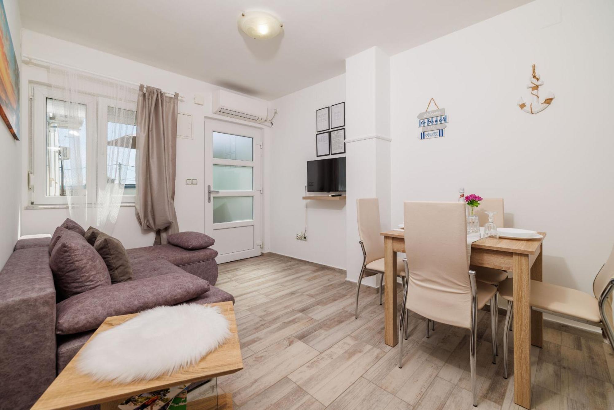 קריקווניצה Apartments Luna מראה חיצוני תמונה